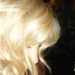 AoifeMM's profile picture. lover of 80s music, all things digital and piano playing laser cats