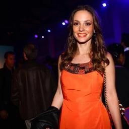 Professora jovem, linda,Romantica e meiga que leciona ao terceiro ano da Escola Mundial.Rosanne Mulholland Te Amo Muitooooooooo s2s2s2ss2s2s2s2s2ss2s2s2ss2ss2s