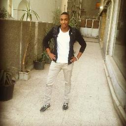 يدق الباب اقول هى 3