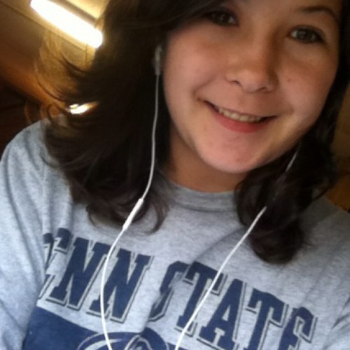 fooooood. fashionnn. musicc. one directionn. :)))