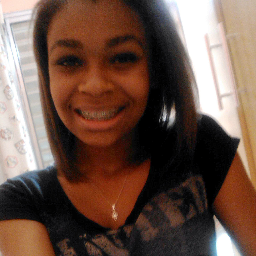 - Não se desiste na primeira dificuldade, por isso levante a cabeça e siga sorrindo :] # * '