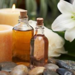 Want to learn about aromatherapy but don't know your emulsifiers from your diffusers? Want to start this new hobby without breaking the bank?