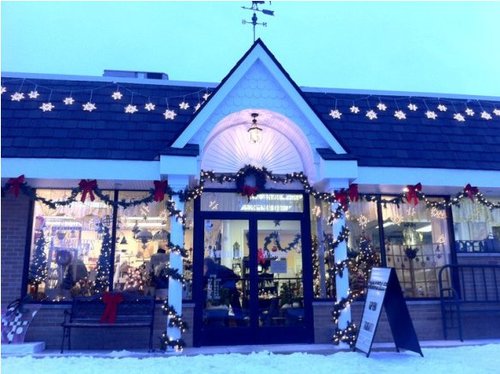 AnnabellesAntiq's profile picture. 27428 Harper Avenue | St. Clair Shores, Michigan.| Hours: T-Th 11am-5pm Fri 11am-6pm Sat 10am-3pm