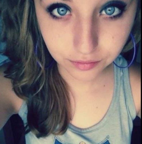 You cant judge me by my cover. Its not what you see but what you discover. 17,Bi,scream/singer,single not looking.RIP Joey