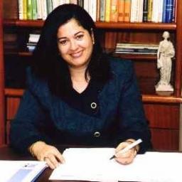 Advogada. Membro Instituto dos Advogados Brasileiros(IAB); Autora das obras Princípios Jurídicos e Comentários ao Estatuto da Advocacia. Ex-Conselheira do CNJ.