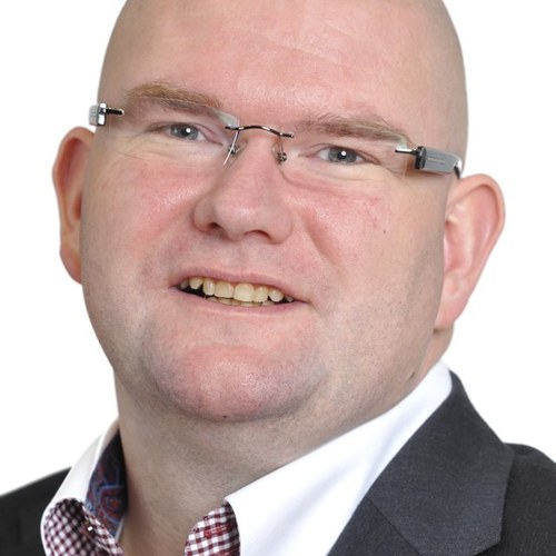 Papa, Coördinator Verhuur Zijm. Fractieassistent VVD Duiven, Bestuurslid Arnhemse Dart Organisatie en Coördinator Buurtpreventie Lommerweide