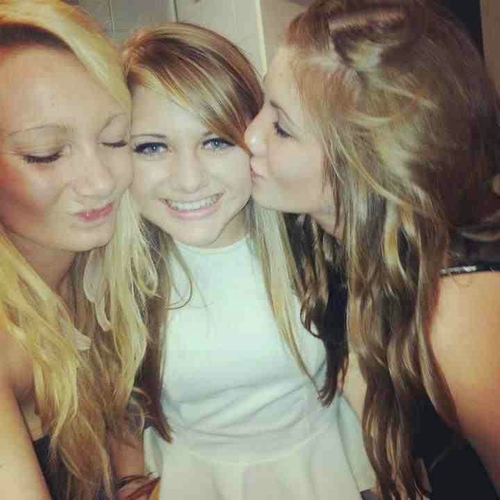 amyhudson94's profile picture. 