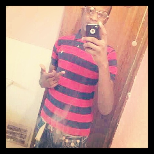 Chilling with my bro's if u a broke girl dont fwm but other than that just chilling