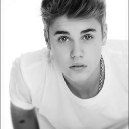 25/11/10 Ás 13:32.
De repente você chegou e tomou conta da minha mente e do meu coração. E eu não consigo pensar em outra coisa a não ser em você JBieber s2