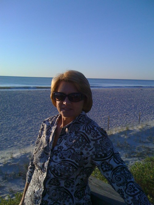 Deboratory's profile picture. 