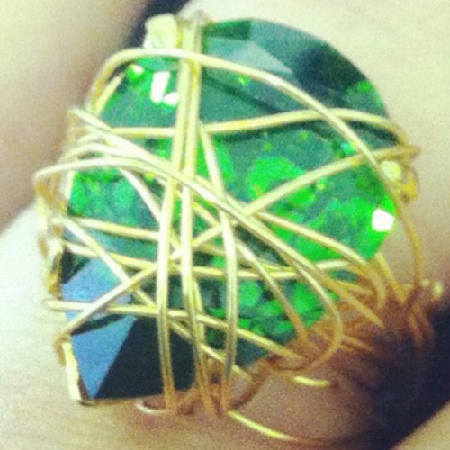 jewellery designer based in London. Ocasionally a lawyer. Loves semi-precious gemstones and New York. And dogs.