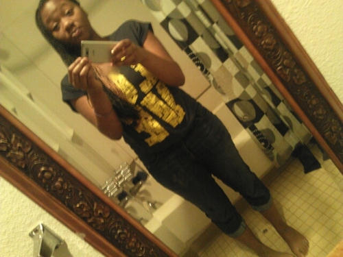 Im chillin like a mf :) follow me I follow back if mentioned .. new to twitter so help lol !