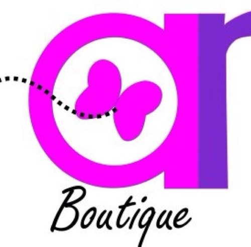 ROPA PARA DAMA Y CABALLERO , PERFUMES ORIGINALES , BOLSAS Y ACCESORIOS . DOS SUCURSALES , PLAZA LIMON LOCAL 7 Y 8 NORTE PTE 1018