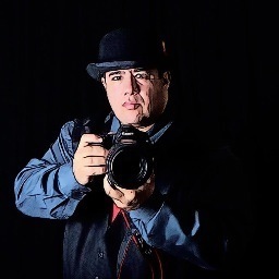 I am a #Vegas based #Freelance photographer who captures moments of #Entertainment, #redcarpet #events #photos