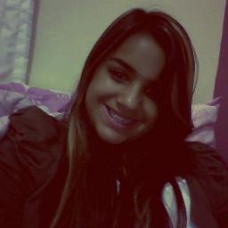 Sou ciumenta , Estresada , preguiçosa , tenho NAMORADO :) 
qer saber mais ? só pergunta ;]