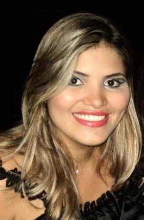 Formada em Petróleo e gás, casada com Allan Cassio :D