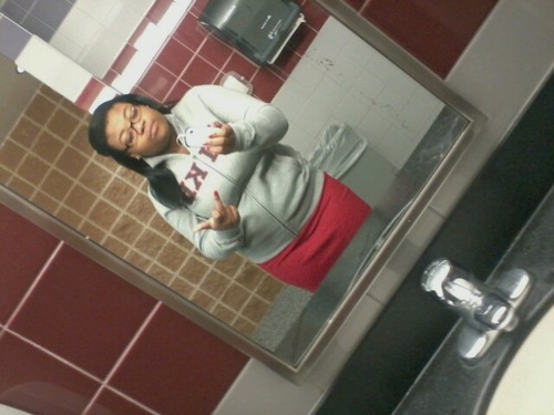#teamLIGHTskinned ! #teamWITCHOmann ! #teamSHUTitDWN ! #teamCHRISbrown ! #teamHEpayin ! #teamBTL ! #teamSING ! #teamTHICK ! #teamGORGEOUS !