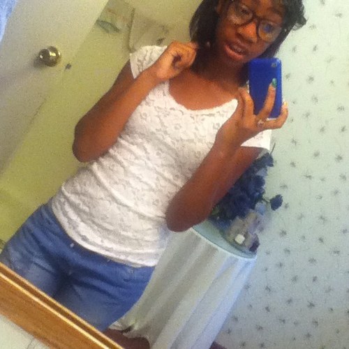 im different yea im different , middle finger up to my competition !