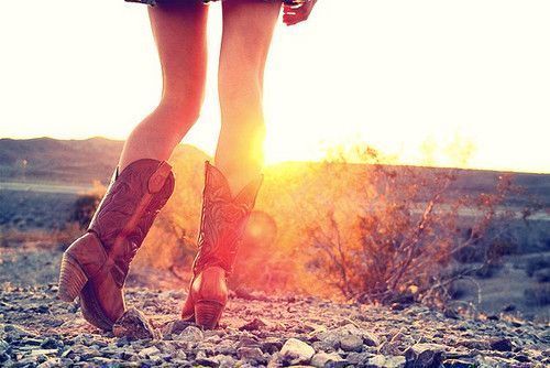 I don't need a man in shining armor, a sweet boy in old blue jeans will do just fine. 
Depressed Country girl.
I tweet lyrics and quotes(: Follow!