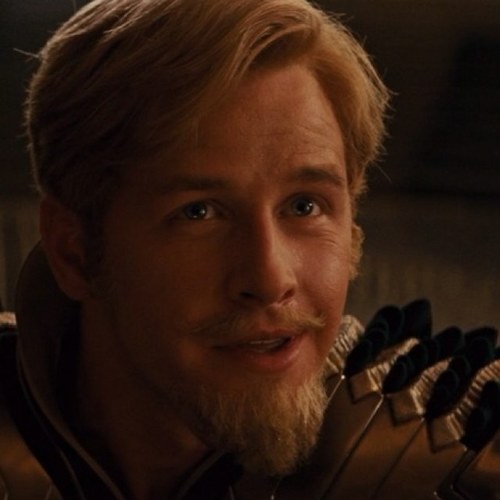 One Thor's closest friends and an expert swordsman, need i say more? Fandral the Dashing at your service.