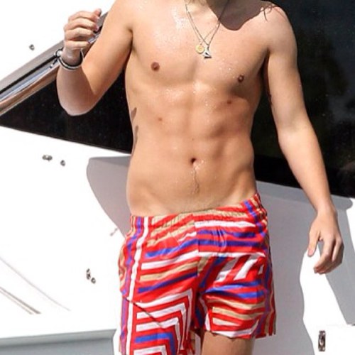 Harry Styles body Naked Male celebrities