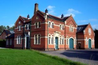 Preserved clean water pumping station in the heart of Hamphire & the South Downs National Park