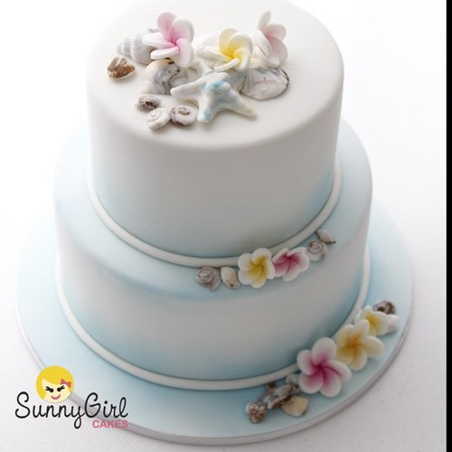 Fabulous and fun cakes for any occasion, from births to weddings and all the wonderful things in between. Delicious cakes with delicate decorations.