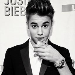 Nicki Minaj... Shasteeeennnnnnn!  Never Say Never
JUSTIN ♥ LOUIS ♥ ZAYN ♥ NIALL ♥  HARRY ♥ LIAM   
 #JBand1D
 Jalavanna Jattie Jeliebers ∞