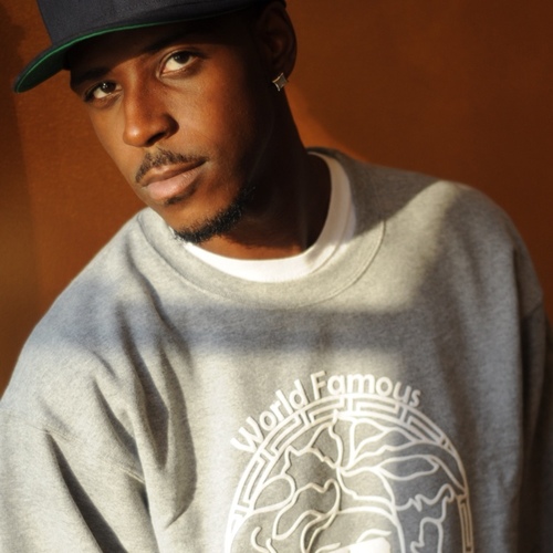 FameMusicNYC's profile picture. Music page for hip hop artist FAME http://t.co/h9eWACJs