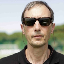 AlexandreReina's profile picture. Documentary director/producer at hiBeat, communication strategy advisor.