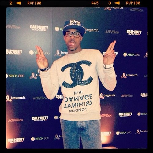 SoldierSims's profile picture. Sim is my king Charlie is my queen and I met them 15/12/12 I follow back jus ask !!!!! If u need a S/O jus ask !!!!! Jessie j is epic!!! #justsaying