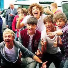 Twitter da pagina 1D Me Gusta!
Donas: Jéh e Luh
Padrinho: http://t.co/g3udxo63 
Curtam no FACEBOOK: https://t.co/szomcrxG
Amamos vocês!