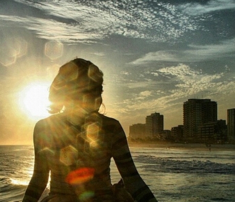 R_AlZamil's profile picture. 