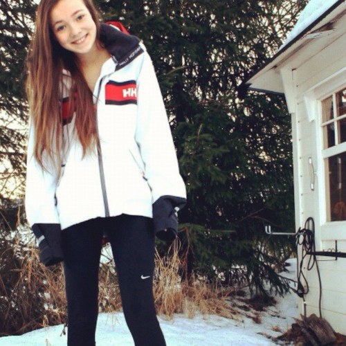 Lena Marie ~ 13 years ~ follow me and i follow you back :)