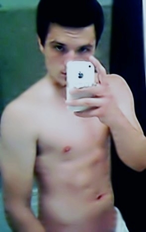 josh hutcherson is the defination of sex god