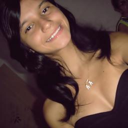 ~ α gαrotiinhα imperfeitα,
αqeelα qeê chorα de dor,
αqeelα qeê ja sofreu poor αmor,
αqeelα qe sαbe se αrrepender ♥