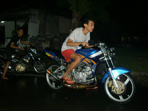Motorcycle stunt driver and amateur swordsman