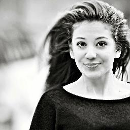 « C'est parce que la vitesse de la lumière est supérieure à celle du son que tant de gens paraissent brillants avant d'avoir l'air cons... »