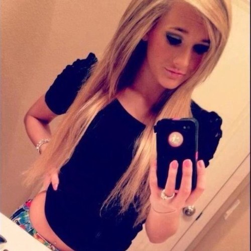 heyy im nicole aka nikki:) luv my family friends music ect ect❤ummm...soo..i dont really know wat else to say hehe but follow me3 i follow back ❤❤ bye bye