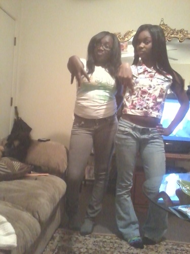 You See Tha Follow Button , If Itds White Turn It Blue Then Yhu Follow My Chick : @LickMyy_Teezy And @BossLadyy_ToYhu
