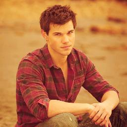 MikeMBRP's profile picture. || 18 || I'm her's || Prefect, kind, smart, protective || Super strength ||