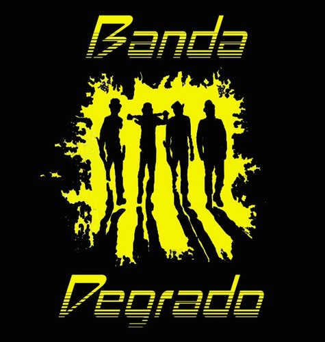 La Banda Degrado nasce nel 2008 come gruppo, passando per una serie interminabile di ban e censure. Abbiamo subito più metamorfosi noi che il culo di Cicciolina