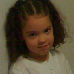 Larapipok's profile picture. 