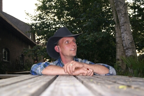 zanger_michel's profile picture. dutch singer\entertainer\ mover\handyman\uts van der geest