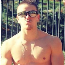 @giovanni 

Pra mim o mundo superficial com pessoas que só se importam se você tem boa aparência, tira fotos legais ou se é popular, se não, nem falam com vc.