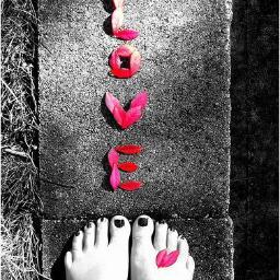 im a loving caring crazy good friend lovers her family with all her heart funny great 2 be around with person!!