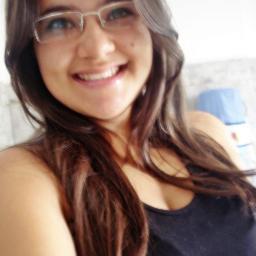 Transforme lágrimas em sorrisos, sonhos em realidade, medo em esperança, insegurança em atitude e assim, portanto, seja mais feliz
http://t.co/cByI794V
