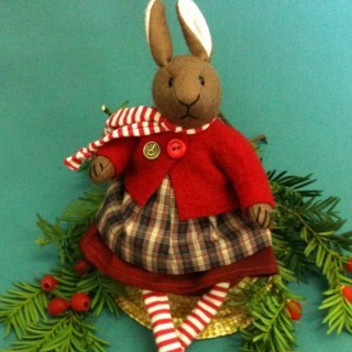 BearsbySueQuinn's profile picture. Passionate creator of award winning Bears and woodland animals in Hedgehog Corner for over 30 years!