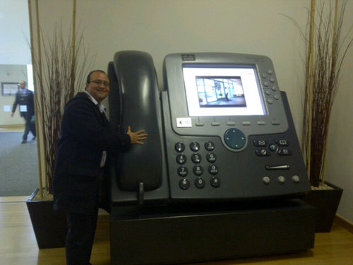 victorruizh's profile picture. Consultor en Infraestructura y seguridad informática. Desarrollo metodologías para mitigar riesgos de fraude o robo en tu negocio.