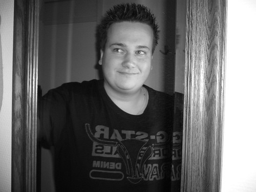ICT Nerd,Computer live,Love to watch people..learn new stuff..get in to minds of people \o/
